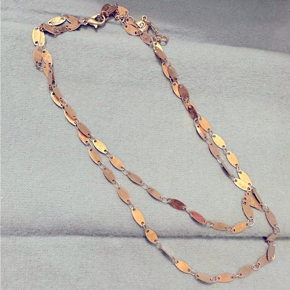 Gold-tone choker! Nickel Free